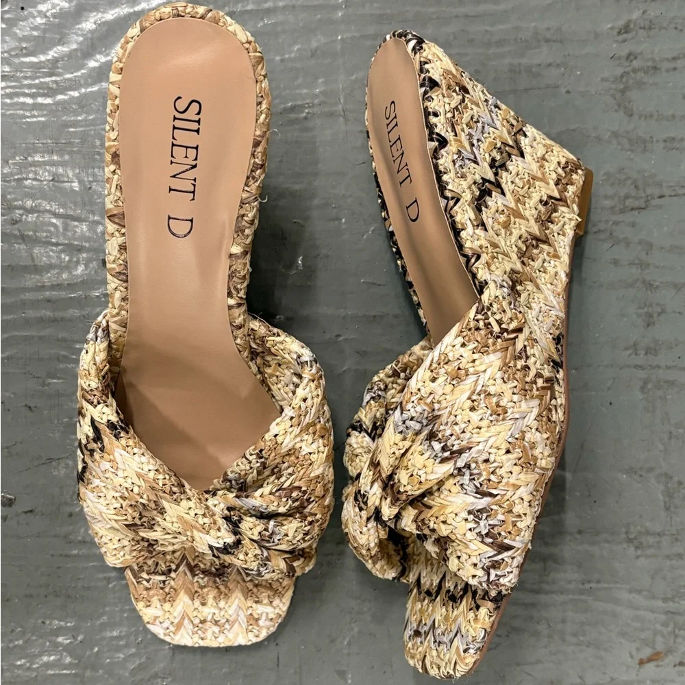 Anthropologie Katia Raffia Slip On Wedges Size 41 / 10 Multi Woven Sandals